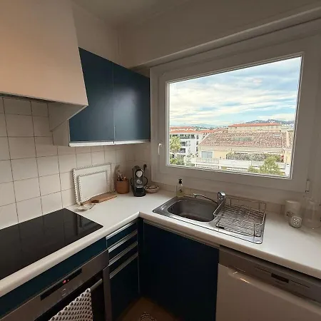 Cannes Apartment *